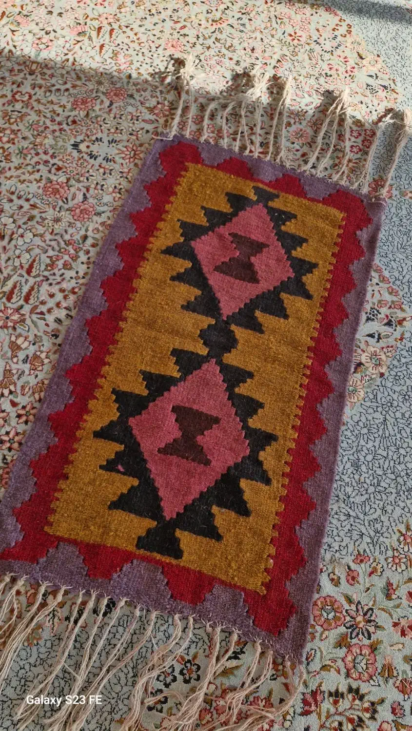 فرش دست بافت|فرش|نیشابور, فضل|دیوار