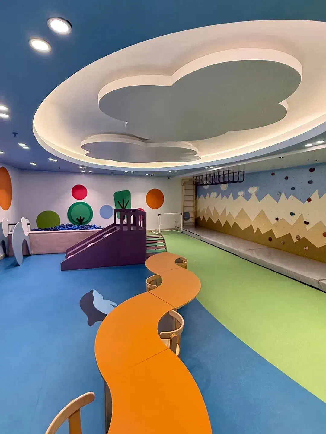 400 متر سوئیت دار فرمانیه،  نوساز متریال قوی