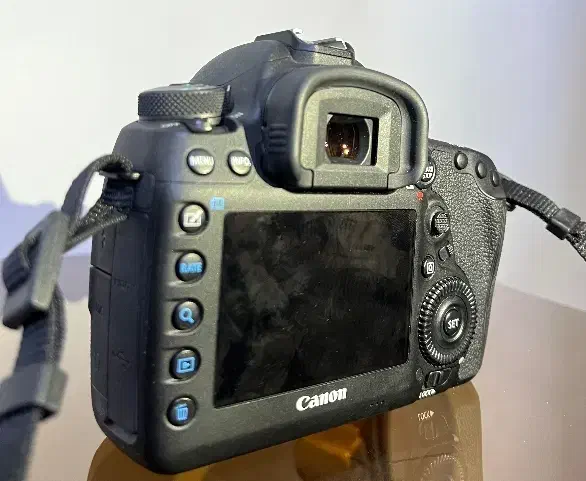 دوربین کانن5d mark4فول|دوربین عکاسی و فیلم‌برداری|تهران, تهرانپارس غربی|دیوار