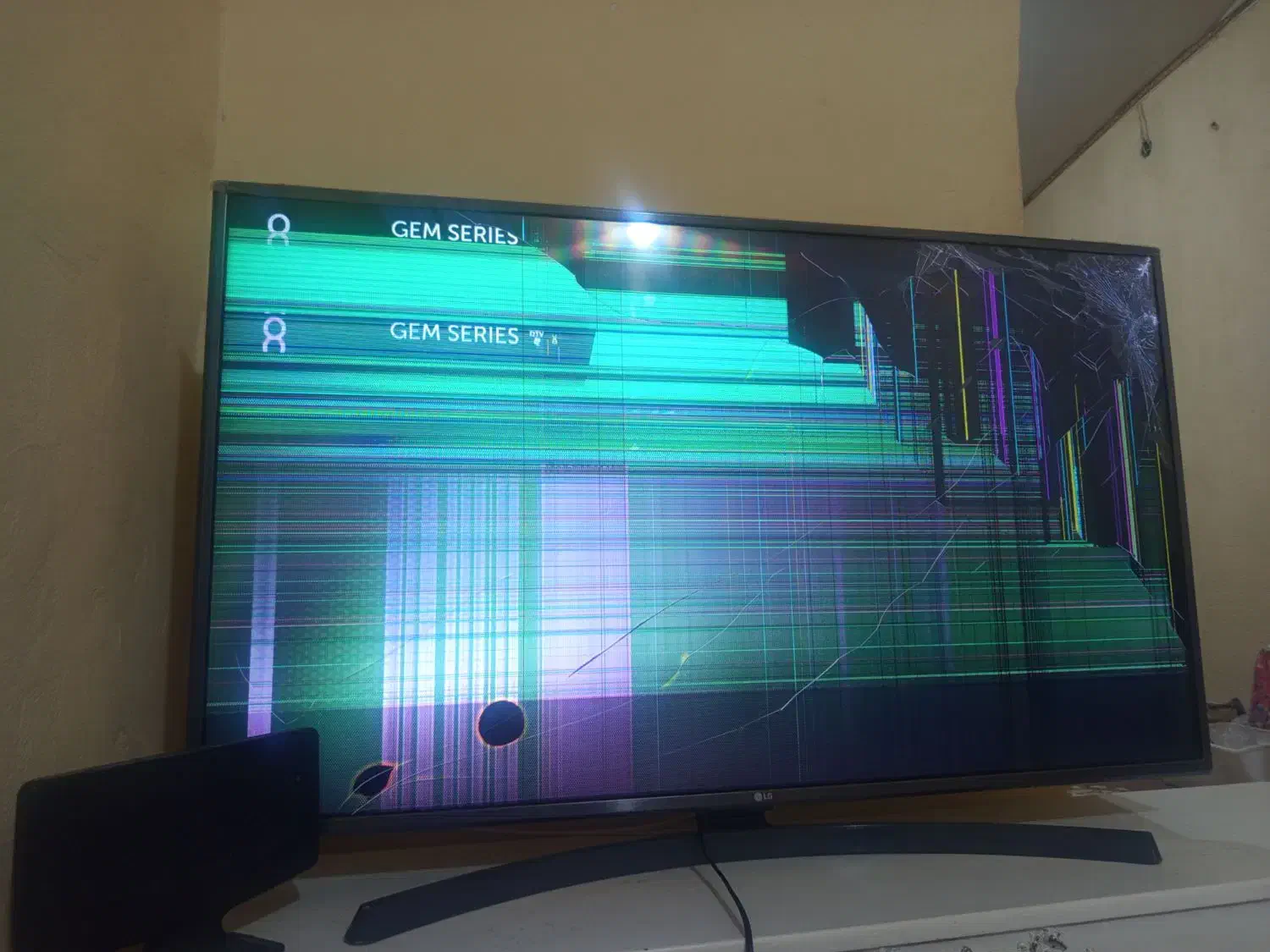 تلویزیون الجی 49 فروشی|تلویزیون و پروژکتور|بندرعباس, |دیوار