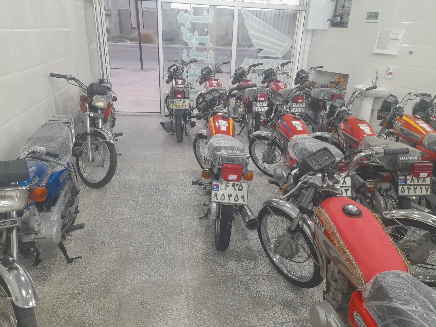 آبپخش. فروش موتور سیکلت پلاک ملی مدارک کامل|موتورسیکلت|بوشهر, |دیوار