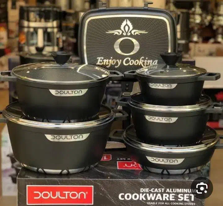 سرویس قابلمه 8 پارچه AMD  چدن|ظروف پخت‌وپز|قم, شهرک امام حسین|دیوار