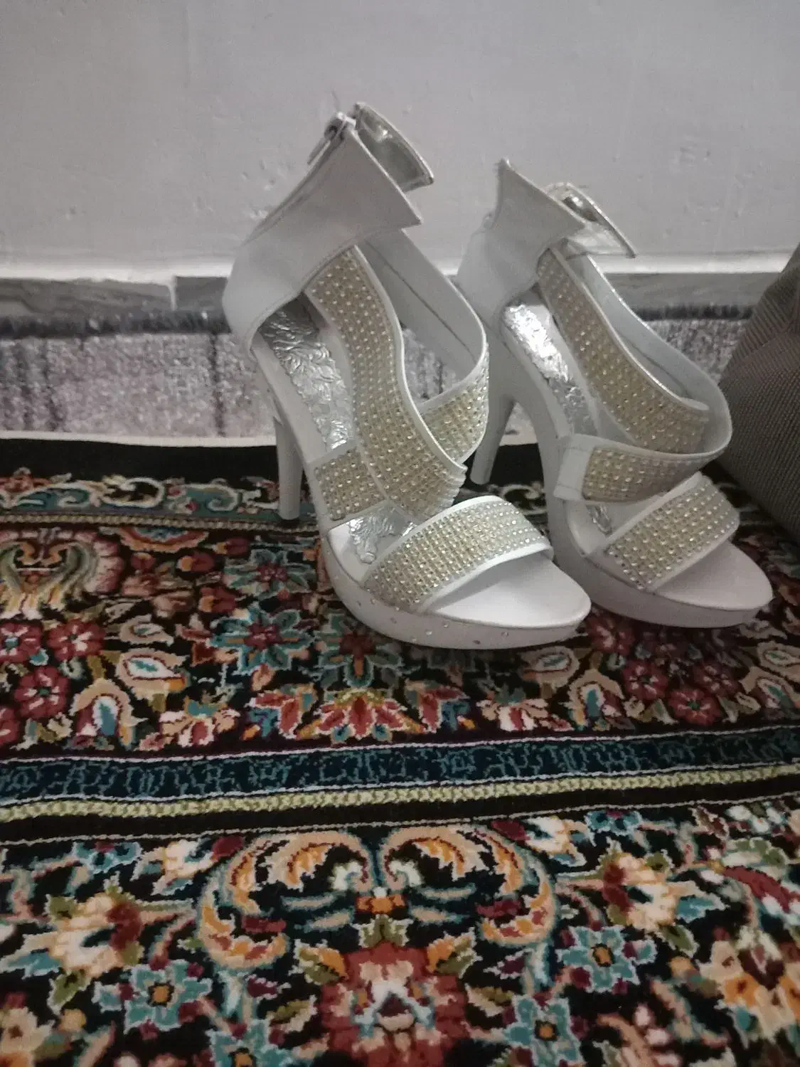 کفش مجلسی|کیف، کفش، کمربند|بروجرد, |دیوار