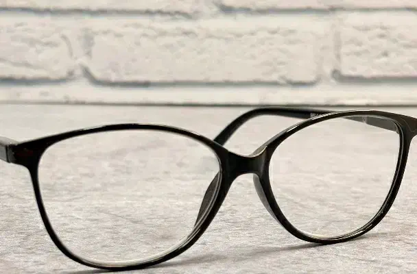 عینک گم شده|اشیا|ایذه, |دیوار