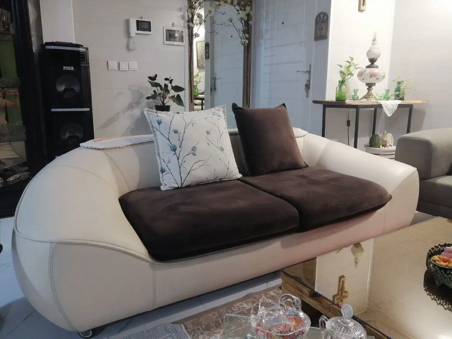 کاناپه دو نفره|مبلمان خانگی و میز عسلی|تهران, گلستان (شهرک راه آهن)|دیوار