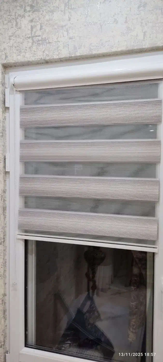 پرده زبرا نونومخصوص پشت درب بالکن|پرده، رانر، رومیزی|ملایر, |دیوار