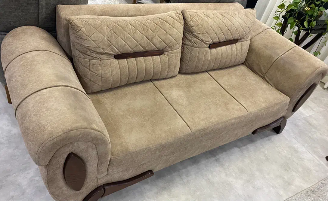 فروش مبل ۵ نفره در حد نو|مبلمان خانگی و میز عسلی|نور, |دیوار