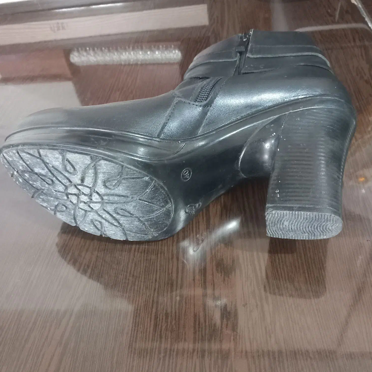 چکمه چرم سایز۴۰|کیف، کفش، کمربند|فولادشهر, مسکن مهر فولادشهر|دیوار