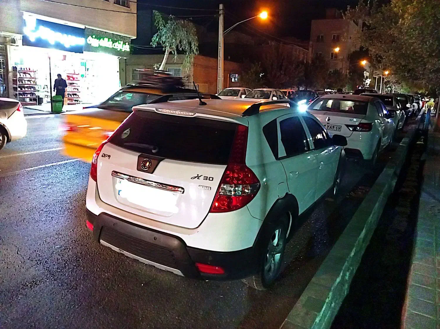 کراس مدل ۹۸بی رنگ|خودرو سواری و وانت|قم, حاج زینل|دیوار