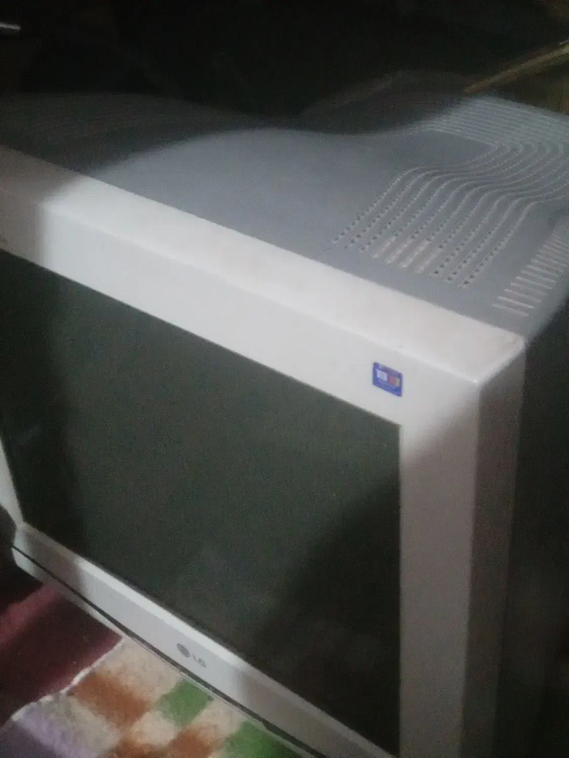 فروش مانیتور کامپیوتر (C R T) به قیمت بسیار مناسب|رایانه رومیزی|جیرفت, |دیوار