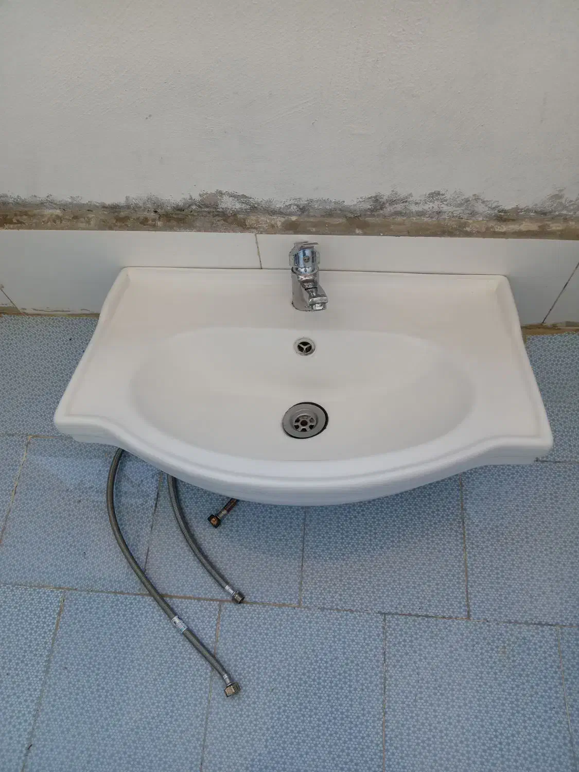 روشور تمیز و مرتب همراه با شیر|لوازم سرویس بهداشتی|گلبهار, شهر جدید گلبهار|دیوار