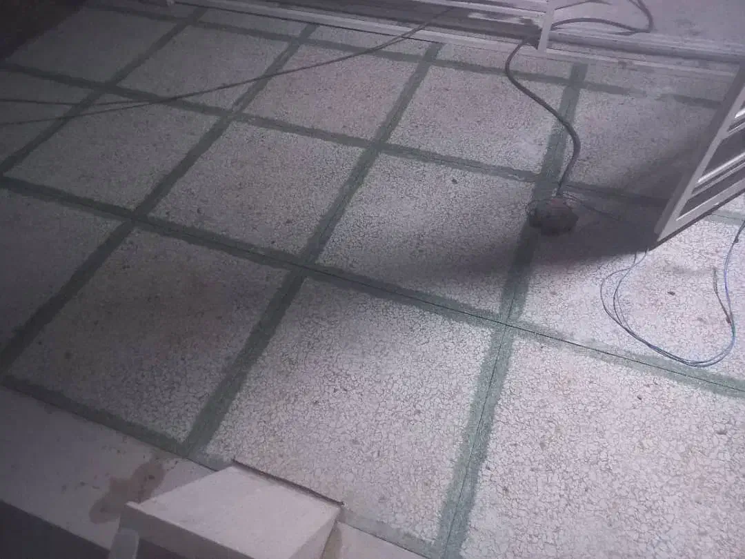 اجرای کاشی وسرامیک ونما .پله.موزاییک.حیاط سازی|خدمات پیشه و مهارت|آباده, |دیوار