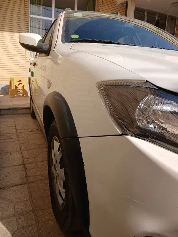 کوییک۱۴۰۲ بدون رنگ|خودرو سواری و وانت|اصفهان, نقش جهان|دیوار