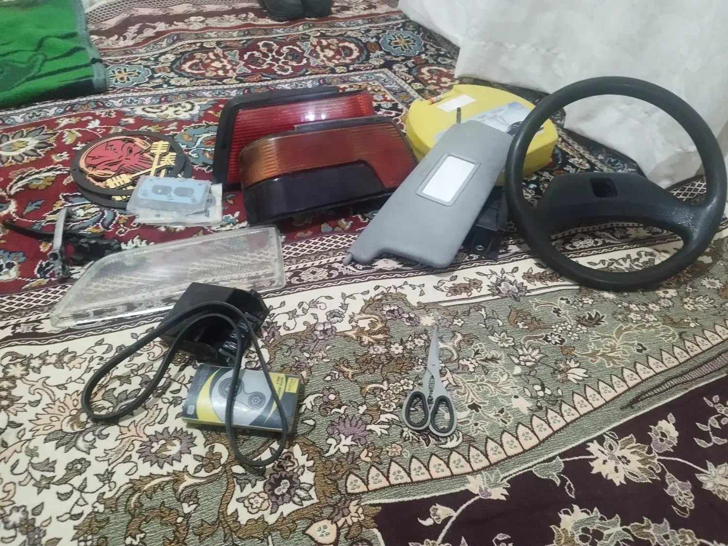 لوازم پژو. قاب میدرنج.زنجیر چرخ فرمان.چراغ|قطعات یدکی و لوازم جانبی|تبریز, |دیوار