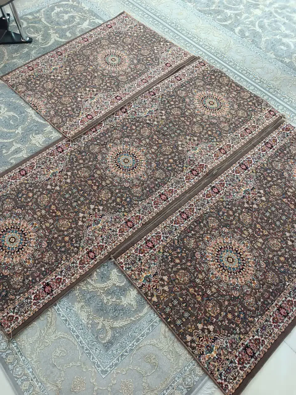 فرش کناره گردویی|فرش|قم, شاه سید علی|دیوار