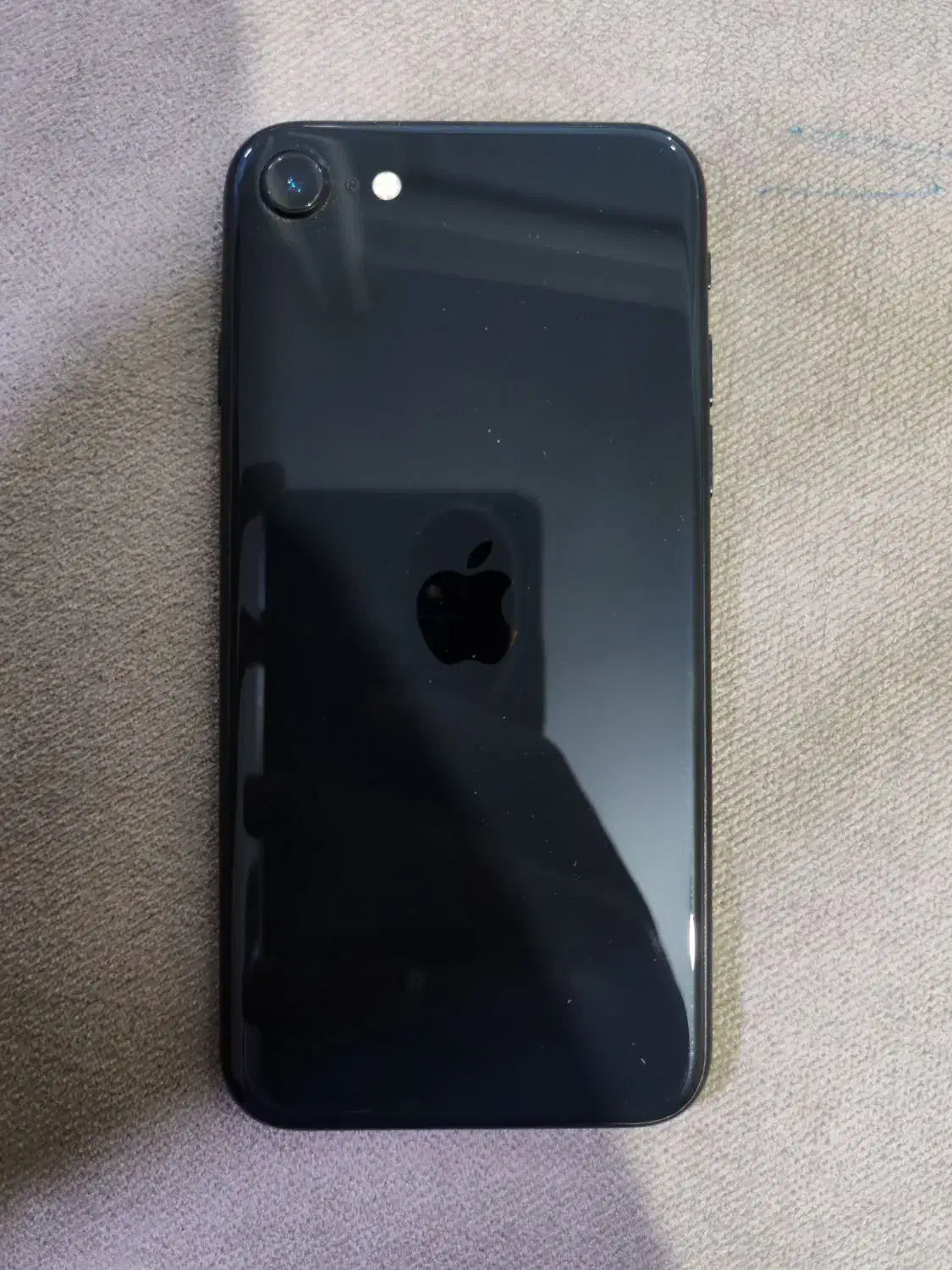 آیفون se 2020|موبایل|تهران, درختی|دیوار