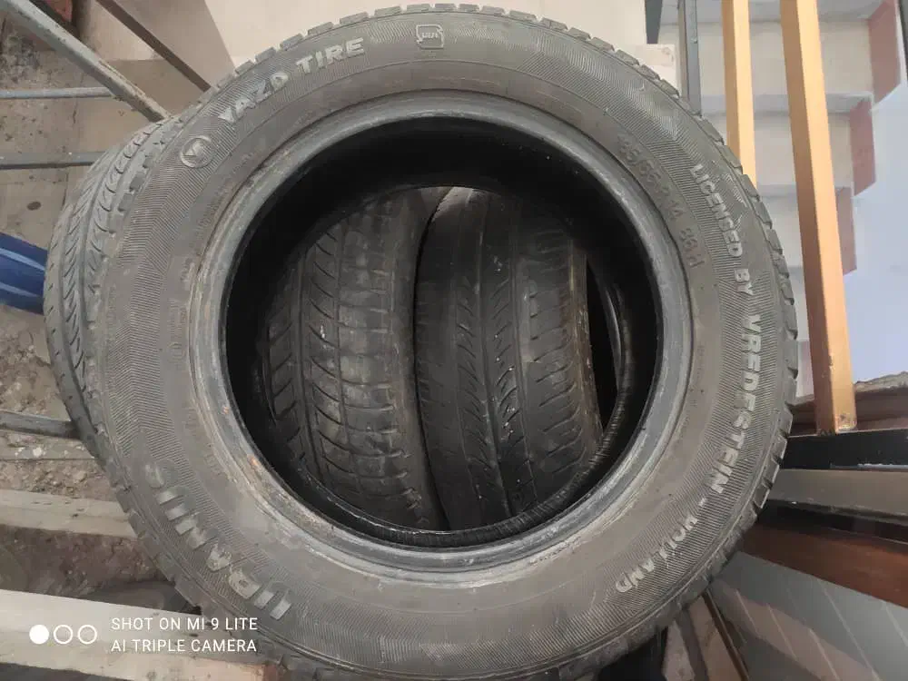 لاستیک یزد تایر سایز ۱۸۵/۶۵/۱۴|قطعات یدکی و لوازم جانبی|بندر انزلی, معلم|دیوار