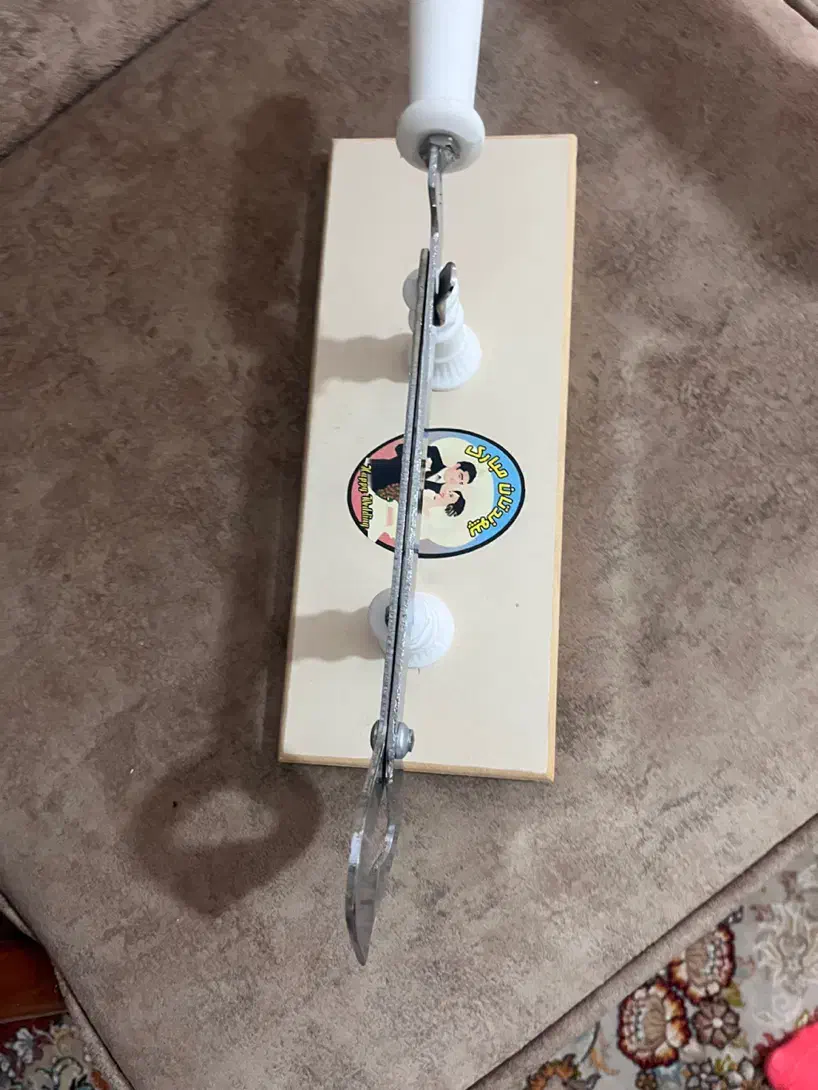 قندشکن|ظروف پختوپز|کرج, اصفهانیها|دیوار