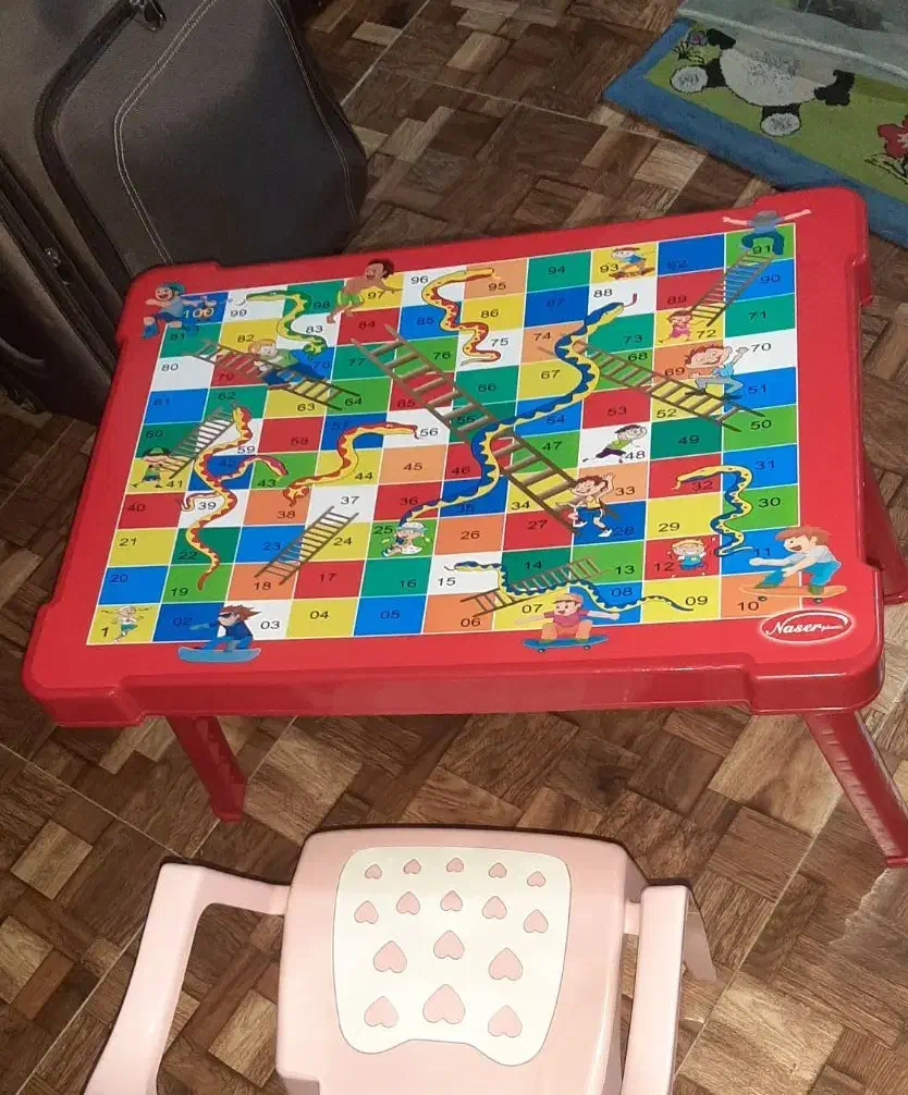 میز و صندلی|اسباب و اثاث بچه|رشت, تازه آباد|دیوار