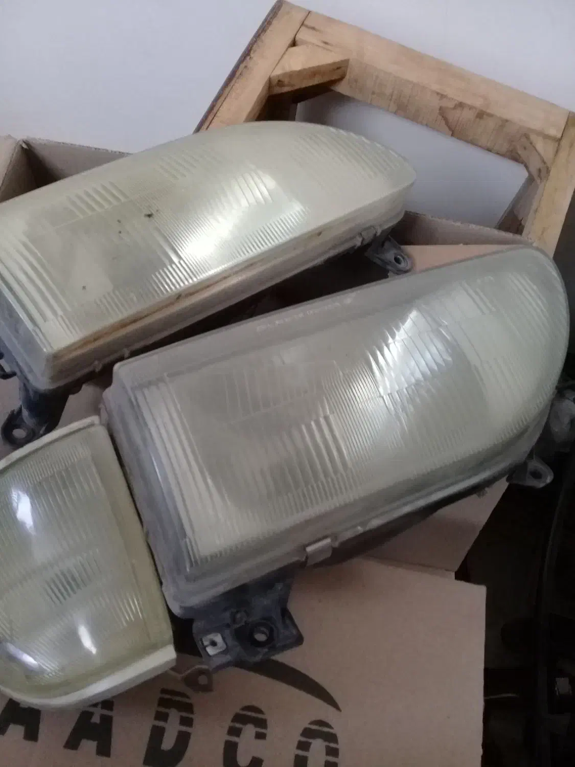 چراغ جلو پراید .فنرکمک پرایدویک عدد راهنمای جلو|قطعات یدکی و لوازم جانبی|کاشمر, |دیوار