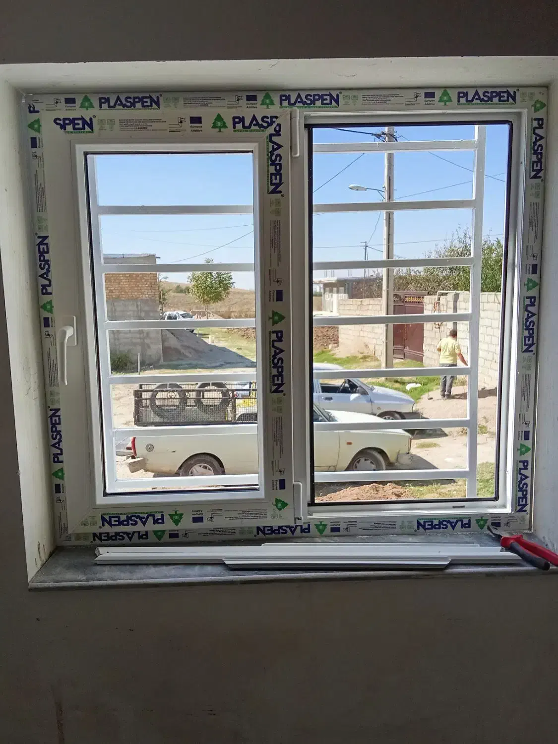 تولید و تعمیرات انواع درب پنجره دوجداره|خدمات پیشه و مهارت|گنبد کاووس, |دیوار