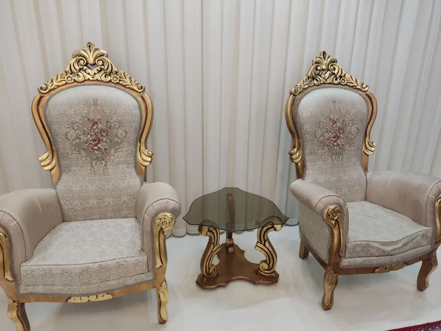 مبل سلطنتی تمیز در حد نو|مبلمان خانگی و میز عسلی|تربتحیدریه, پارک کاشانی|دیوار