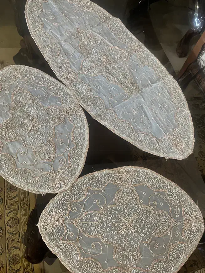 رو میزی منجق دوزی سه تیکه|پرده، رانر، رومیزی|اصفهان, جلفا|دیوار