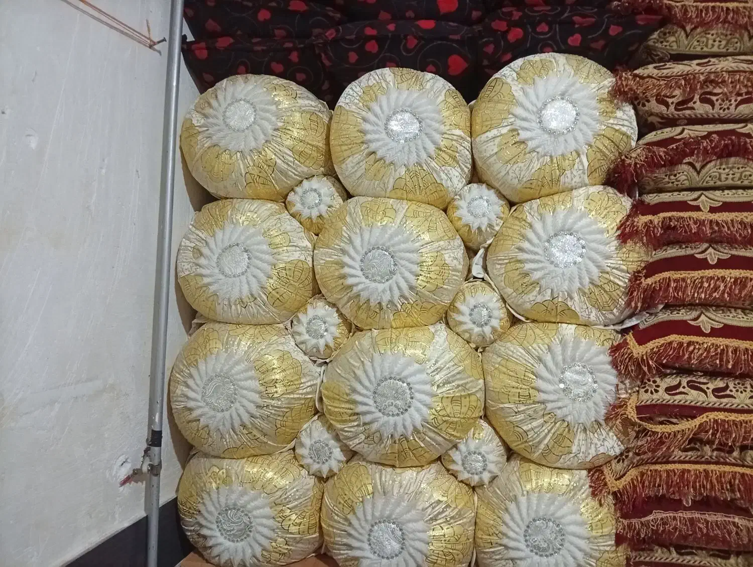 بالشت|پشتی|یاسوج, |دیوار