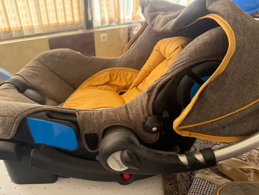 صندلی ماشین و کریر|کالسکه و لوازم جانبی|کیش, |دیوار