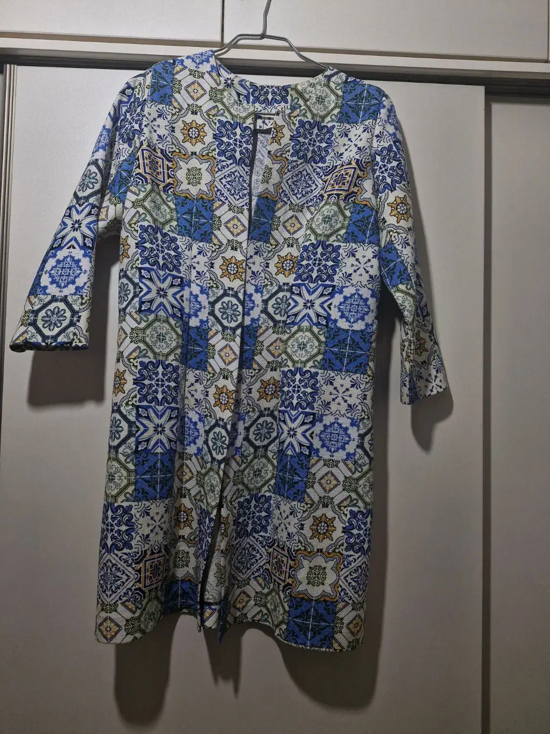 مانتو|لباس|نکا, |دیوار