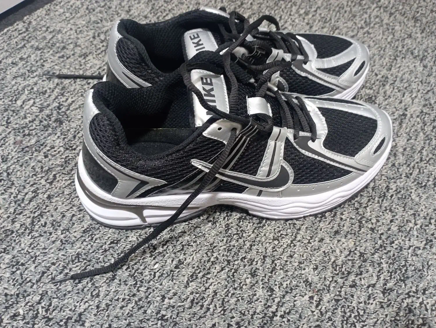 کفش نایک...|کیف، کفش، کمربند|هادی شهر, |دیوار