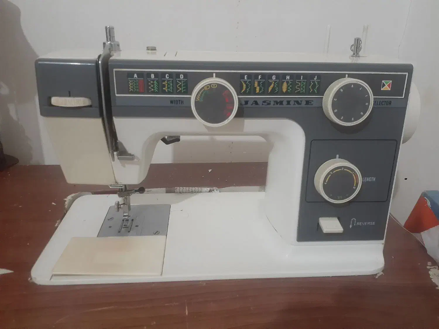 فروش فوری چرخ خیاطی زیر قیمت|چرخ خیاطی و ریسندگی|دوگنبدان, |دیوار