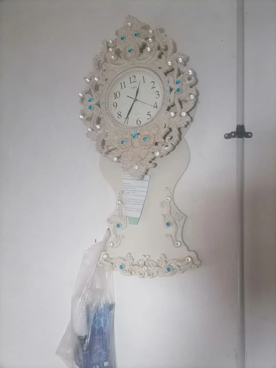 یک ساعت تزیینی وزیبا|ساعت دیواری و تزئینی|زرند, |دیوار
