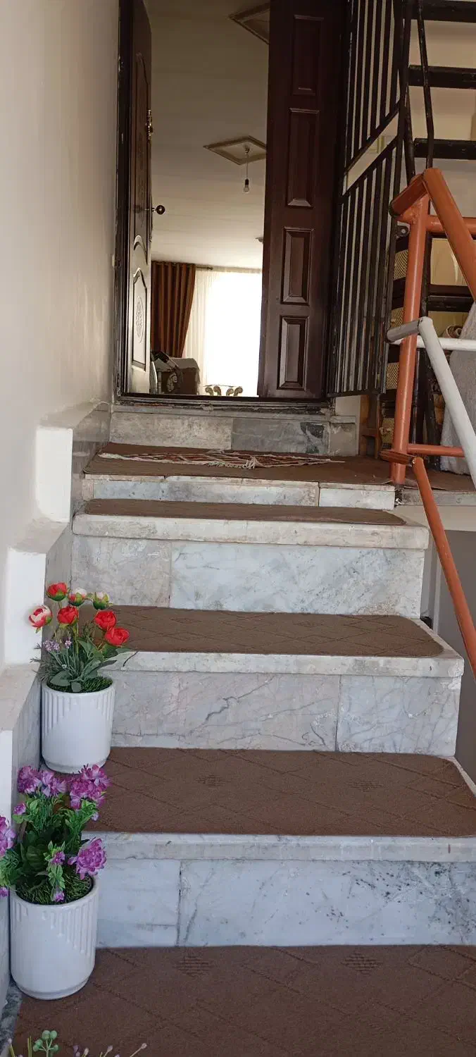 آپارتمان رهن کامل|اجارهٔ آپارتمان|مشهد, زمرد|دیوار