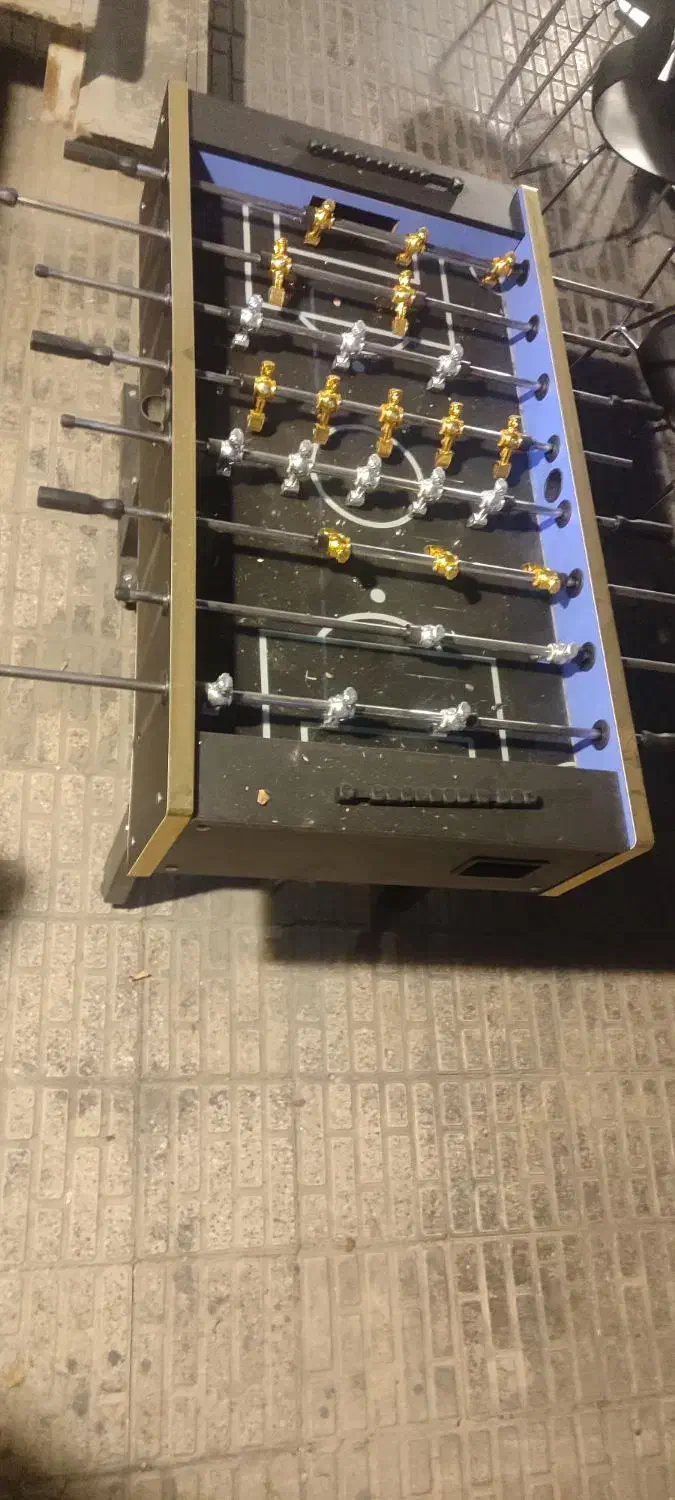 فروش میز و صندلی و فوتبال دستی دست دوم|کافیشاپ و رستوران|اصفهان, شهریار|دیوار