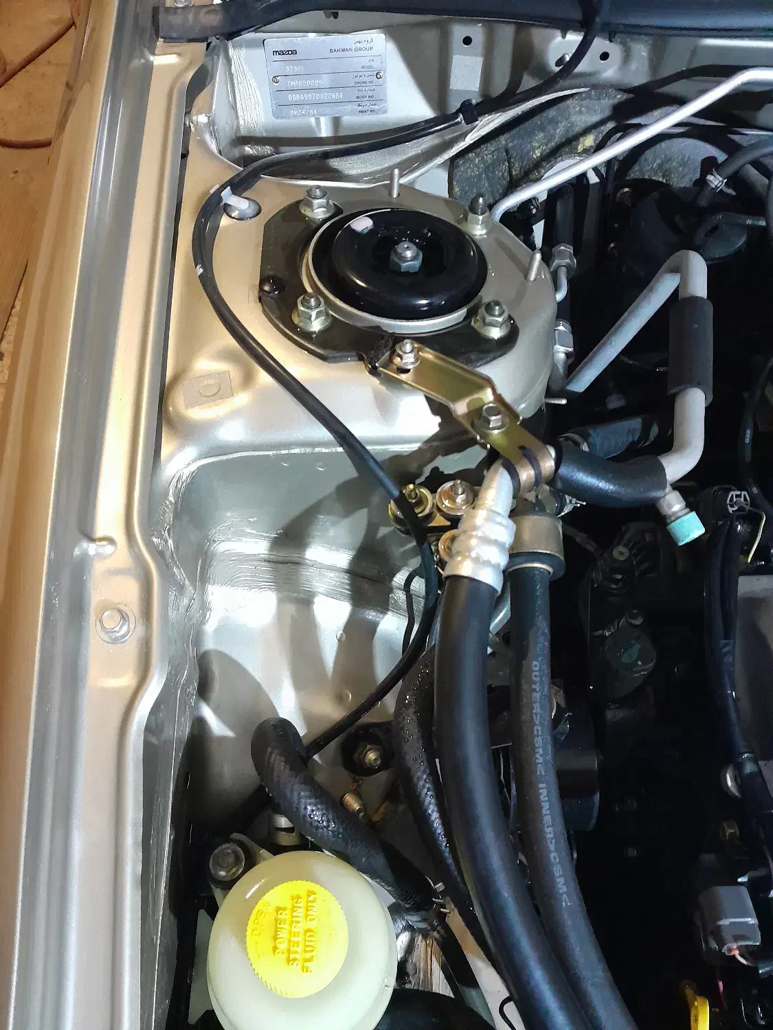 مزدا۳۲۳ .زیباترین بیرنگ در کل ایران|خودرو سواری و وانت|اصفهان, باغ زرشک|دیوار