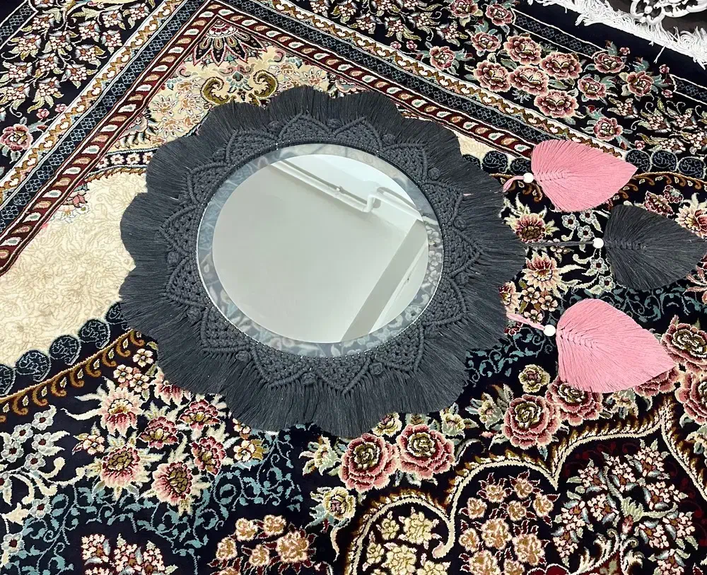 آیینه مکرومه|آینه|قائن, |دیوار