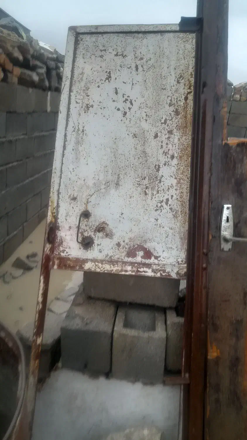 در آهنی|مصالح و تجهیزات ساختمان|بیستون, |دیوار