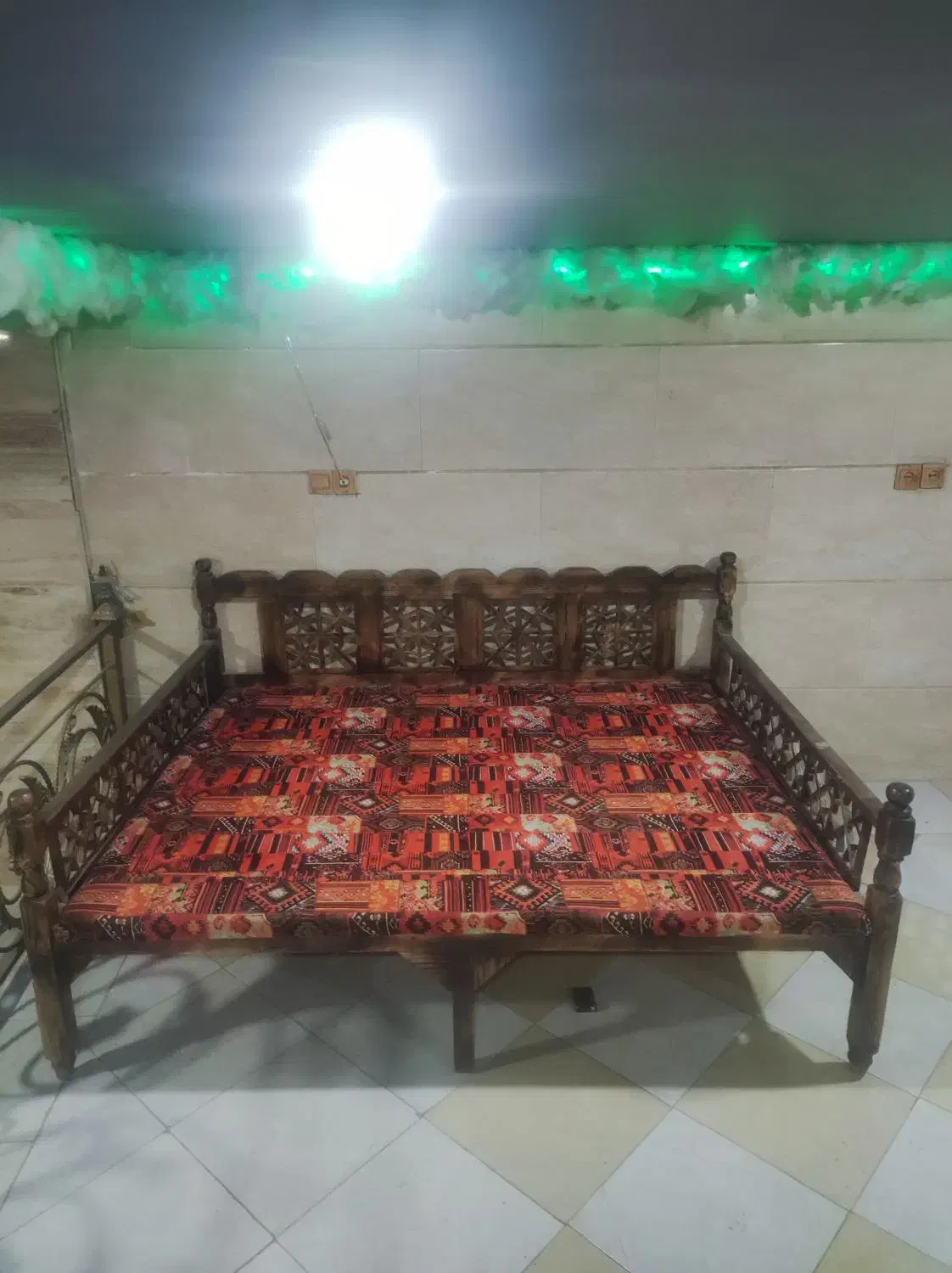 تخت سنتی|تخت و سرویس خواب|مریوان, |دیوار