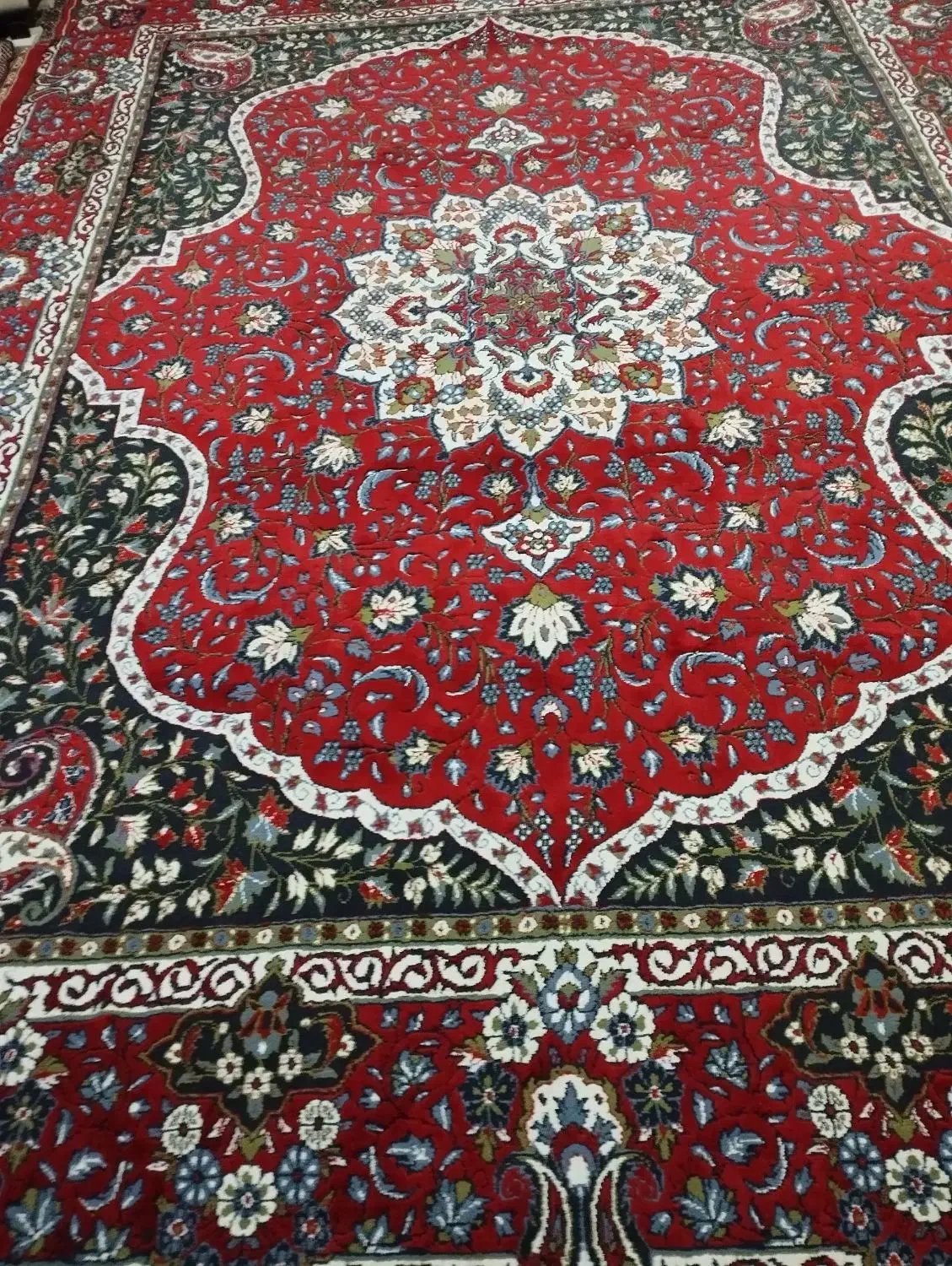 فرش کارکرده|فرش|بروجرد, |دیوار