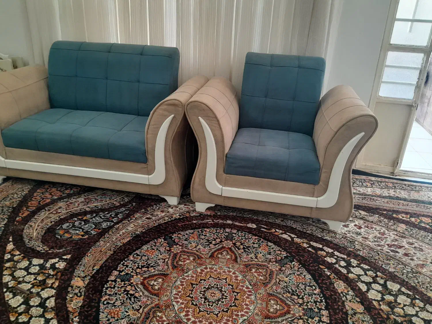 یک دست مبل 7نفره|مبلمان خانگی و میز عسلی|نیشابور, گنبد سبز|دیوار