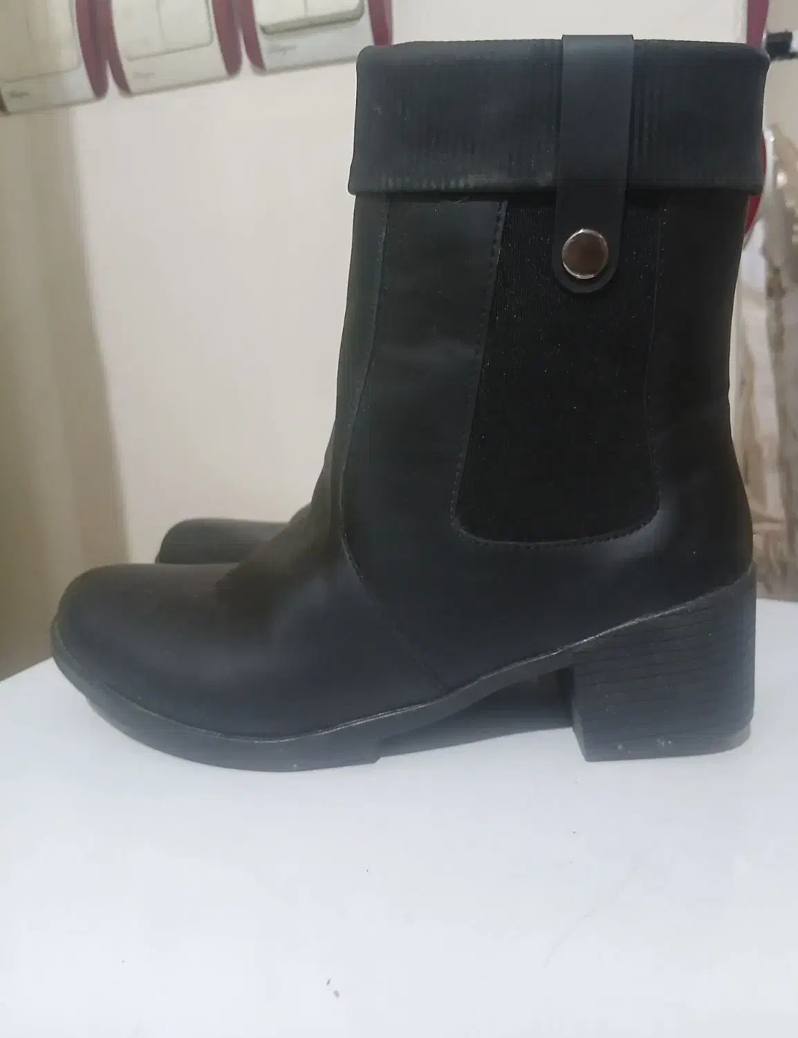 نیم بوت سایز ۳۷|کیف، کفش، کمربند|سلماس, |دیوار