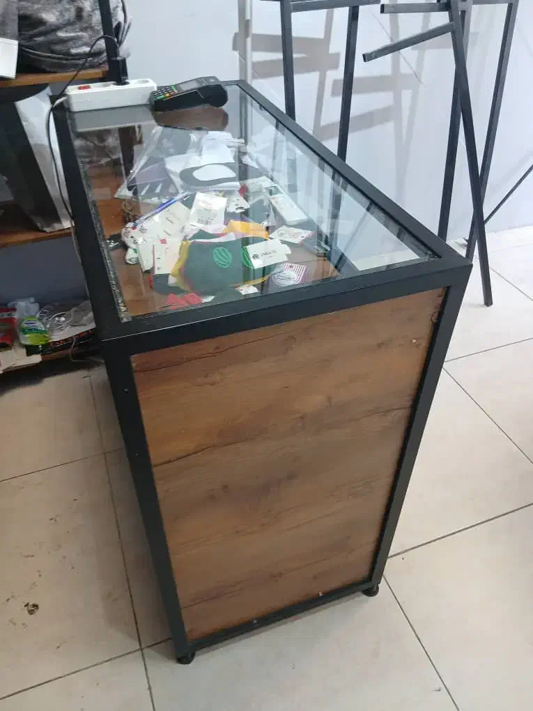 میز وقفسه ورگال|فروشگاه و مغازه|گرگان, |دیوار