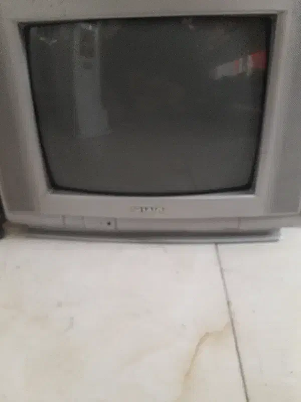 تلویزیون ۱۴ با گیرنده دیجیتال|تلویزیون و پروژکتور|قم, علی آباد سعدگان|دیوار