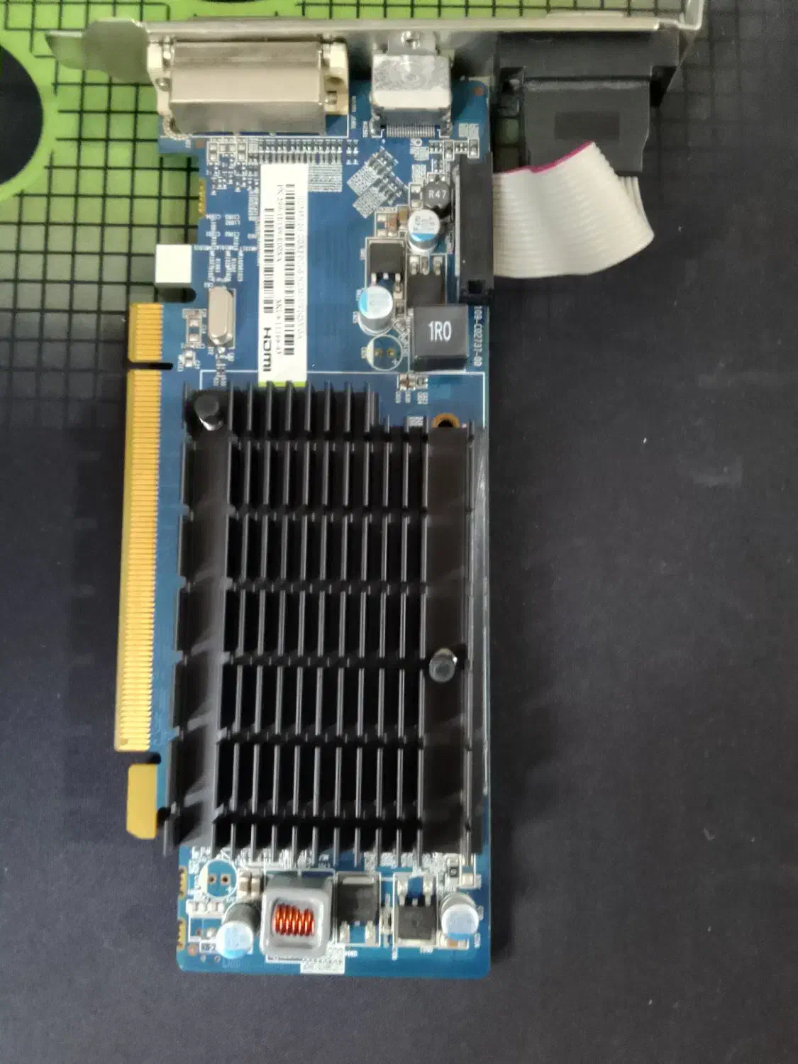 کارت گرافیک ۲ گیگابایتی amd درحد نو|قطعات و لوازم جانبی رایانه|گنبد کاووس, |دیوار