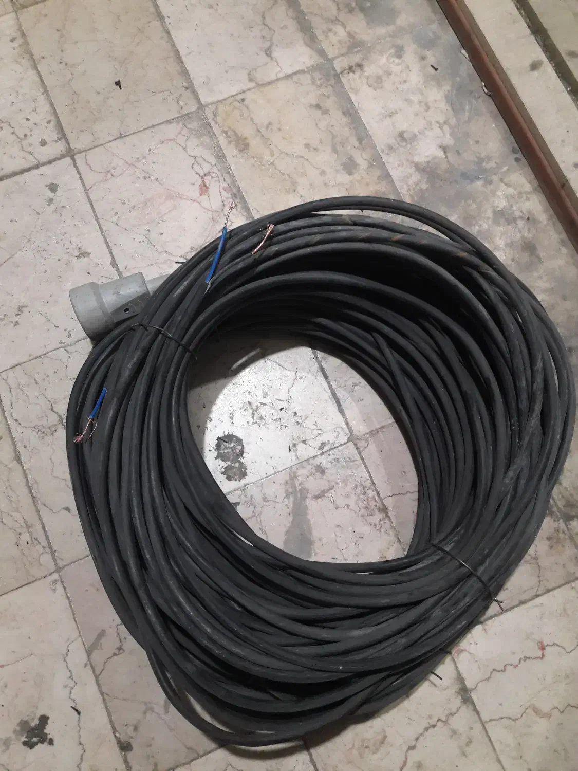 کابل برق|مصالح و تجهیزات ساختمان|برخوار, |دیوار