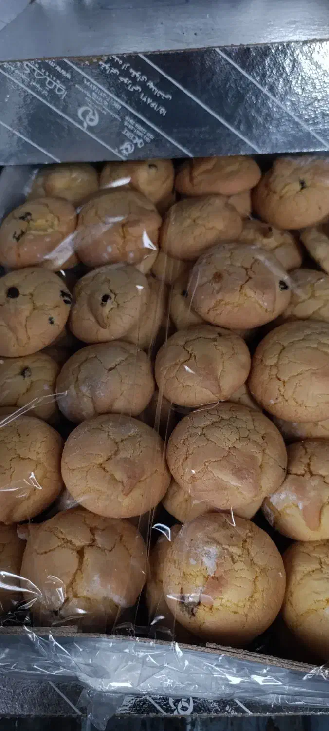 استخدام فوری استادکار قنادی|استخدام خدمات فروشگاه و رستوران|خمینی‌شهر, |دیوار