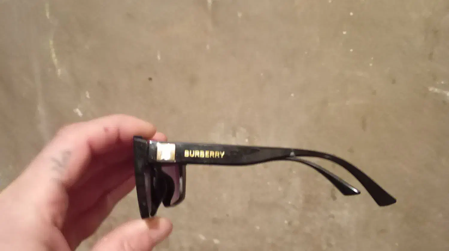 عینک آفتابی زنانه|زیورآلات و اکسسوری|بروجرد, |دیوار