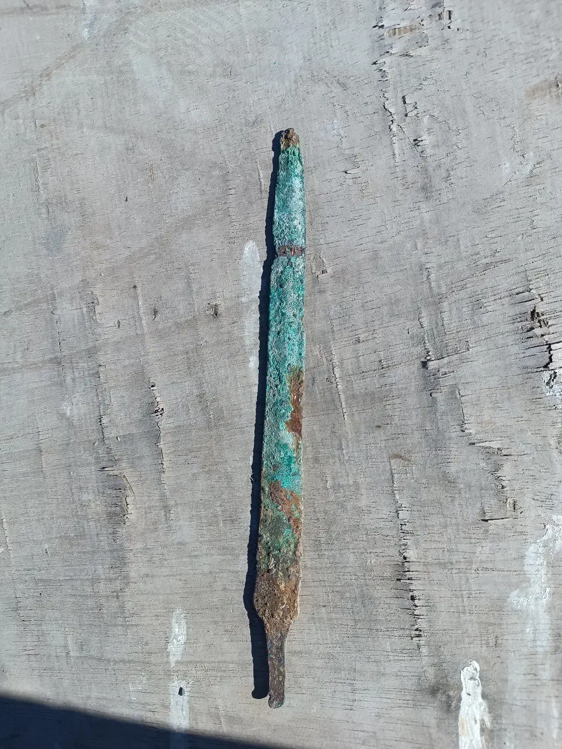 خنجر قدیمی|کلکسیون اشیاء عتیقه|دماوند, دماوند|دیوار