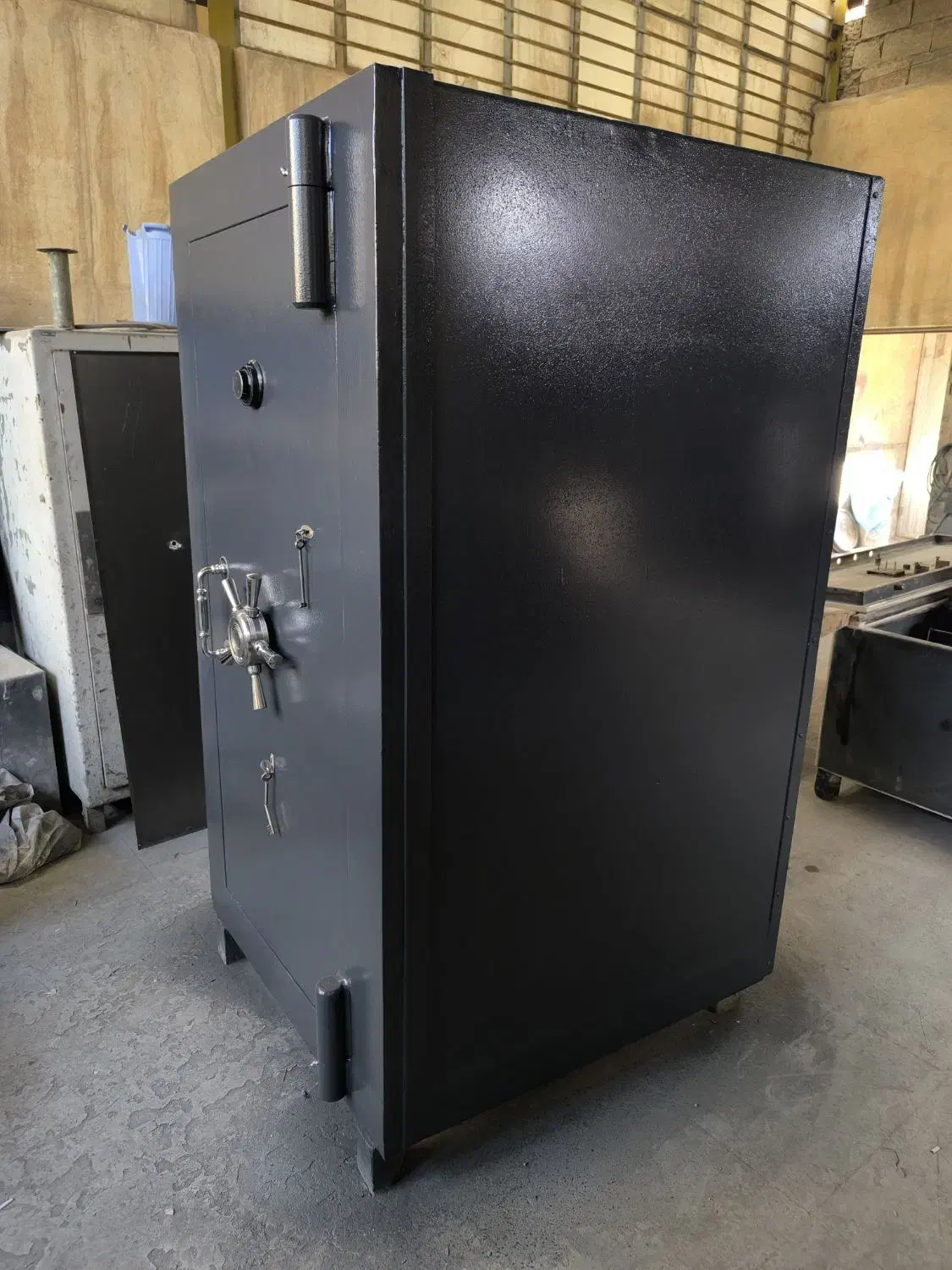 گاوصندوق ۳ تنی برند ملک یزد|فروشگاه و مغازه|شیراز, شاه قلی بیگی|دیوار